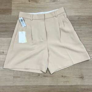 NWT Aritzia Effortless 7” Beige Shorts